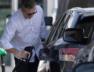 El Gobierno abre la puerta a desplegar ayudas fiscales si la crisis de Irán se agrava