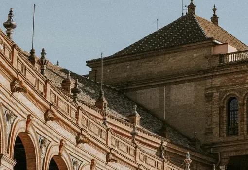 Regulación en universidades: IA y becas según coste de vida