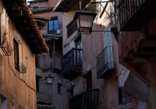 Telefónica y Tomás Olivo: tensiones por la venta de la sede en Gran Vía